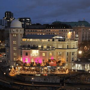WEIHNACHTSQUARTIER in der Wiener Urania