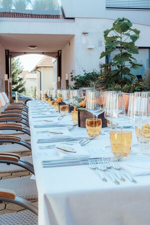 Tafeln im Weingut Urbanihof