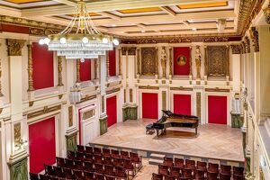 Sir Andr&aacute;s Schiff pr&auml;sentiert ITAMAR CARMELI im Rahmen der C. Bechstein Klavierabende