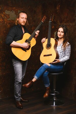 Crossing Strings LIVE @ AKKU