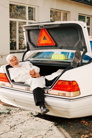 "Der Tag, an dem der Papst gekidnappt wurde" - Kom&ouml;die von Jo&atilde;o Bethencourt​